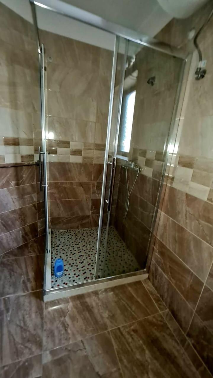 Calmly, Spacious Apartment Next To Usa Embassy Тирана Экстерьер фото