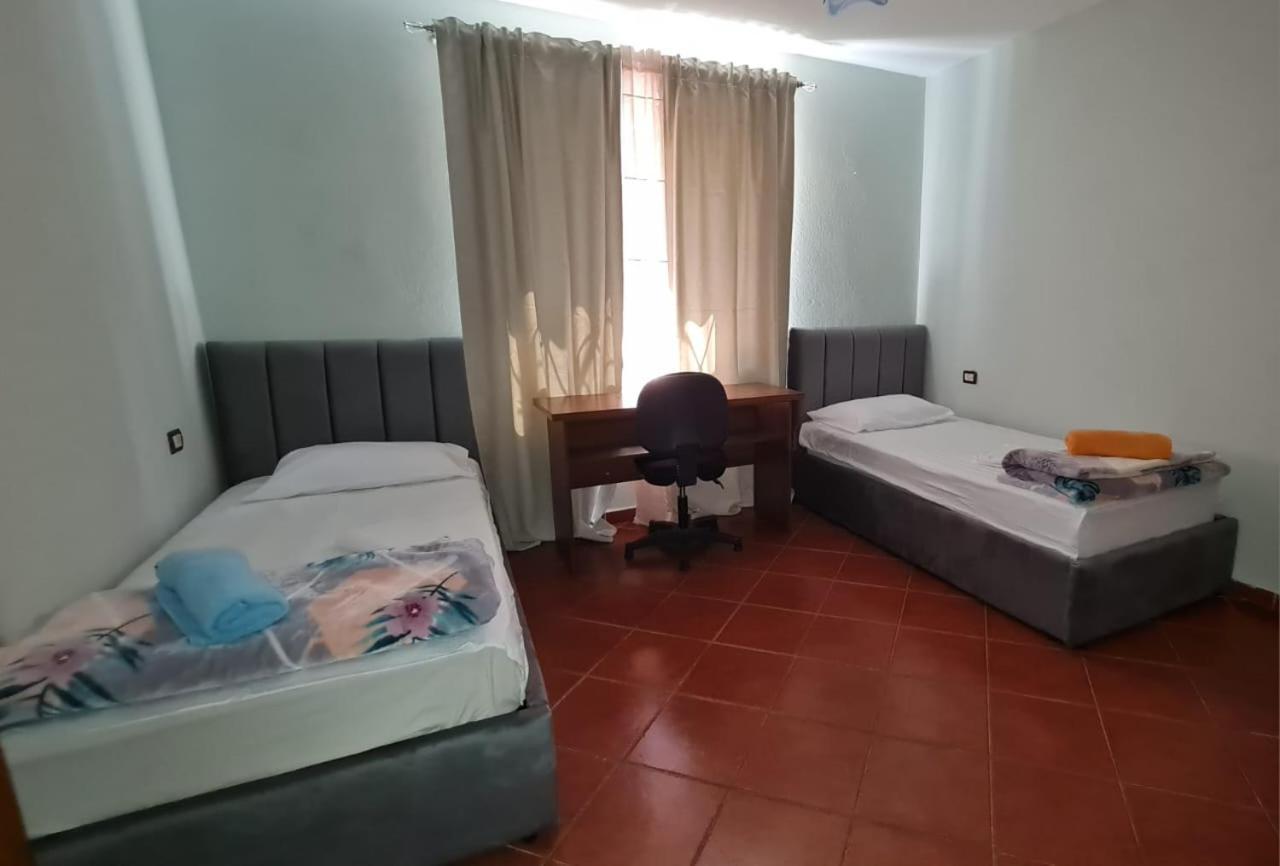 Calmly, Spacious Apartment Next To Usa Embassy Тирана Экстерьер фото